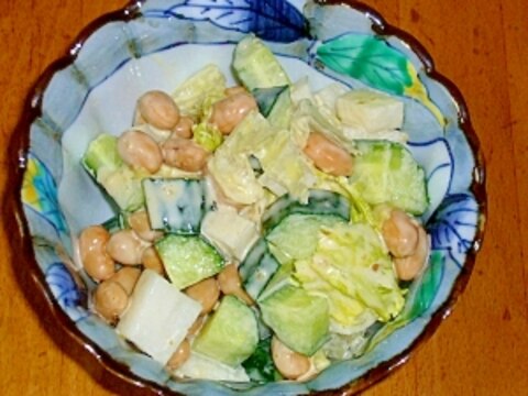 ゆずマヨpiが　引き立てる　大豆と野菜のサラダ♪